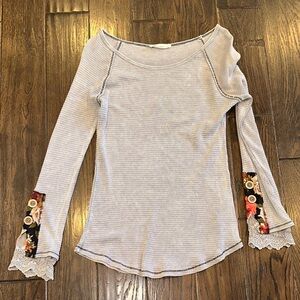 AMERIKAN ABLE Women's Striped Long Sleeve thermal boho Top with size large